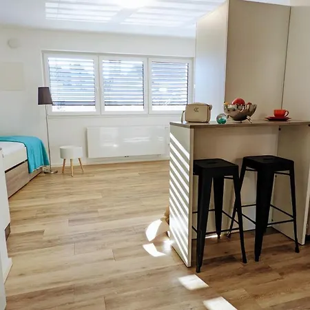 Stilvolles Mit Parkplatz, Barrierefrei شقة